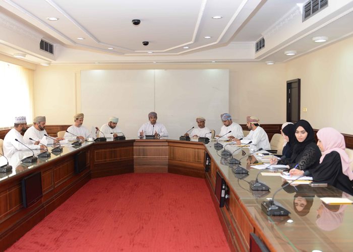 الخدمات وتقنية المعلومات بالغرفة تعقد اجتماعها الأول