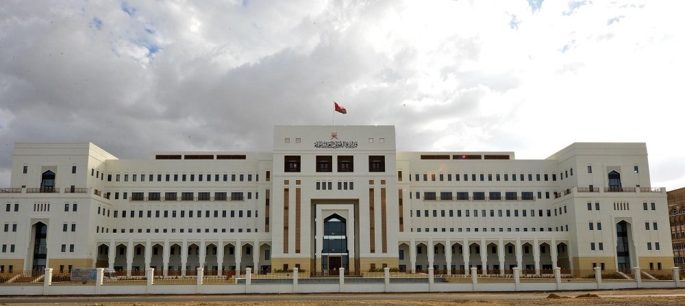 وزارة القوى العاملة تدعو الباحثين عن عمل للتنافس