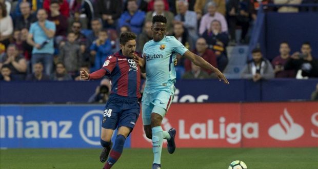 برشلونة المتوج بلقب الدوري الاسباني لكرة القدم يخسر امام مضيفه ليفانتي 4 / 5