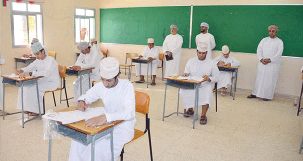 التربية تكثف تحضيراتها لامتحانات دبلوم التعليم العام في 399 مركزا بالمحافظات