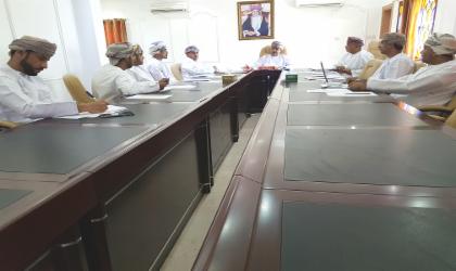 فريق التفتيش وضبط المخالفات في السيب يعقد اجتماعه الأول