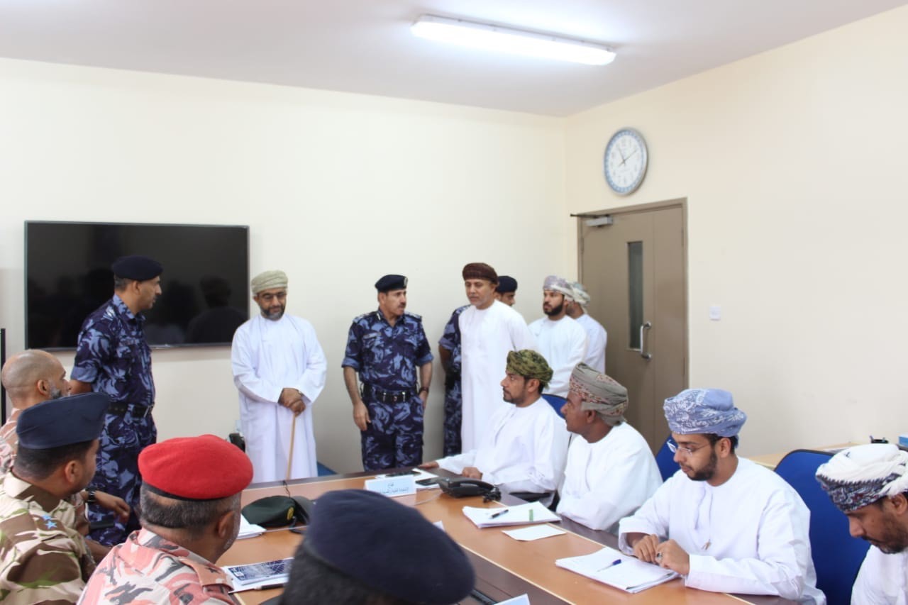 وكيل وزارة التنمية الاجتماعية يقف على أعمال قطاع الإغاثة والإيواء في ظفار
