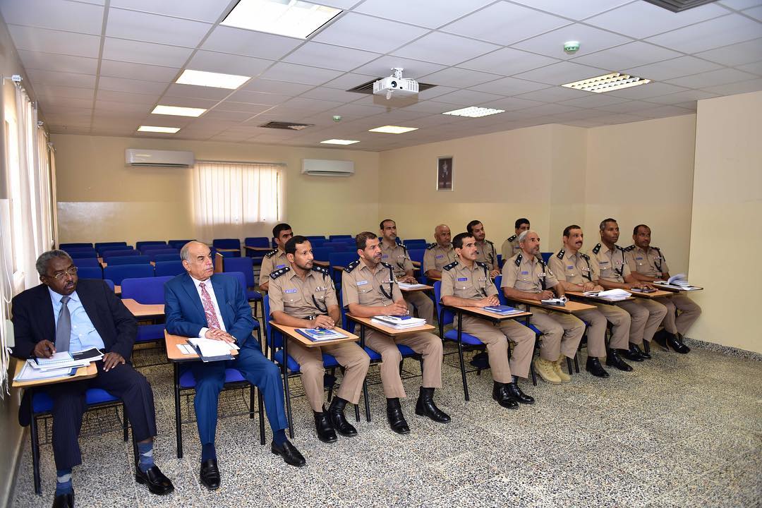 ورشة عمل لإعداد الخطط الاستراتيجية بأكاديمية السلطان قابوس لعلوم الشرطة