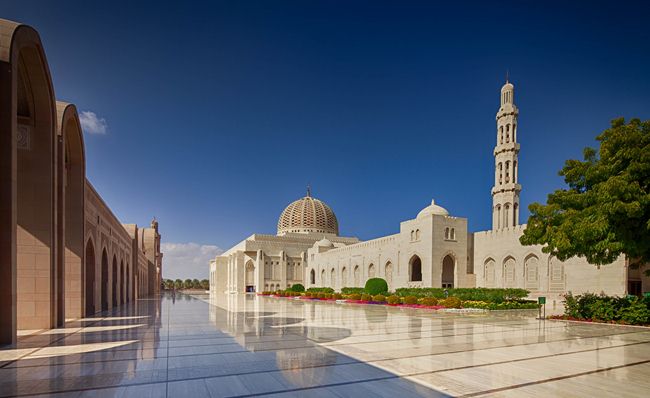 “وقفات قبل وداع رمضان” اليوم في جوامع السلطنة