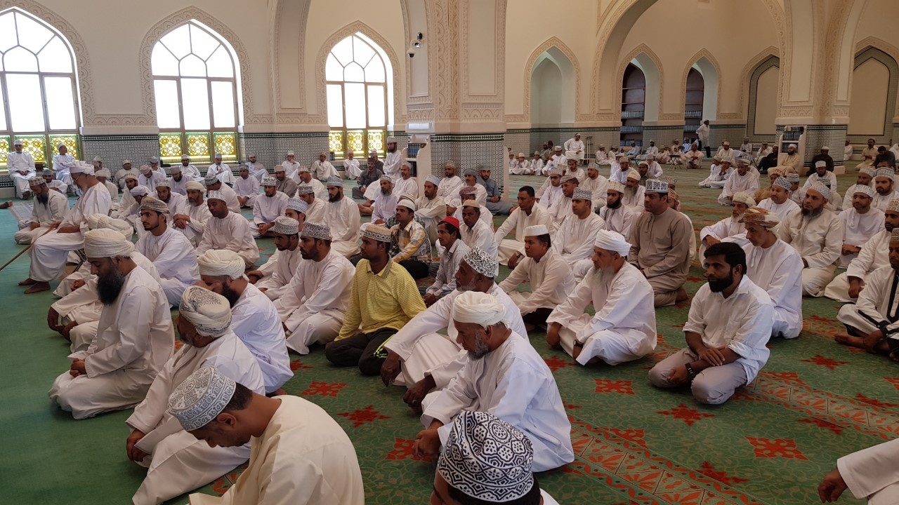 جامع السلطان قابوس بمنح يقيم محاضرة بعنوان دعاء المؤمن