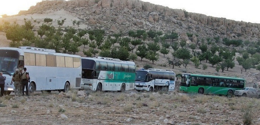 آلاف السوريين يبدأون العودة إلى مدينة داريا