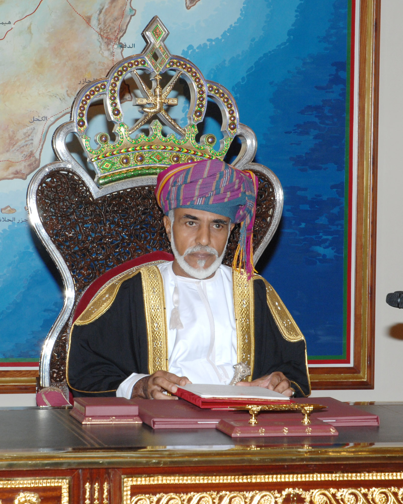 صاحب الجلالة يعزي رئيس جمهورية نيجيريا