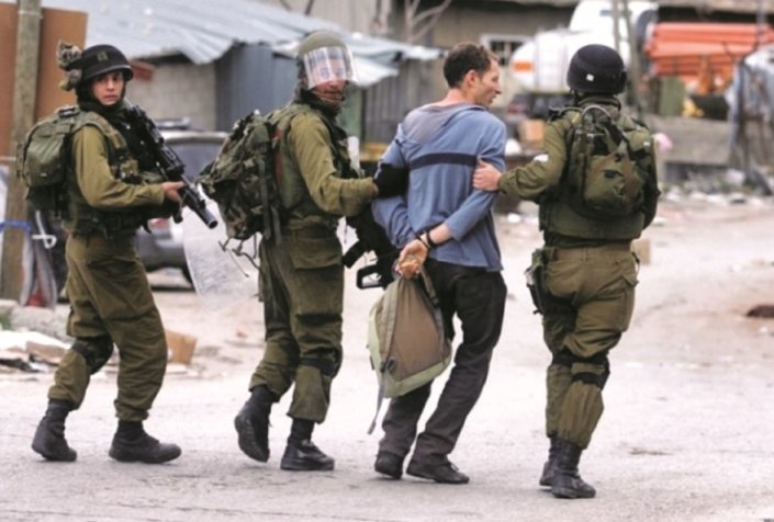 الاحتلال الاسرائيلي يعتقل 18 فلسطينيا بالضفة الغربية