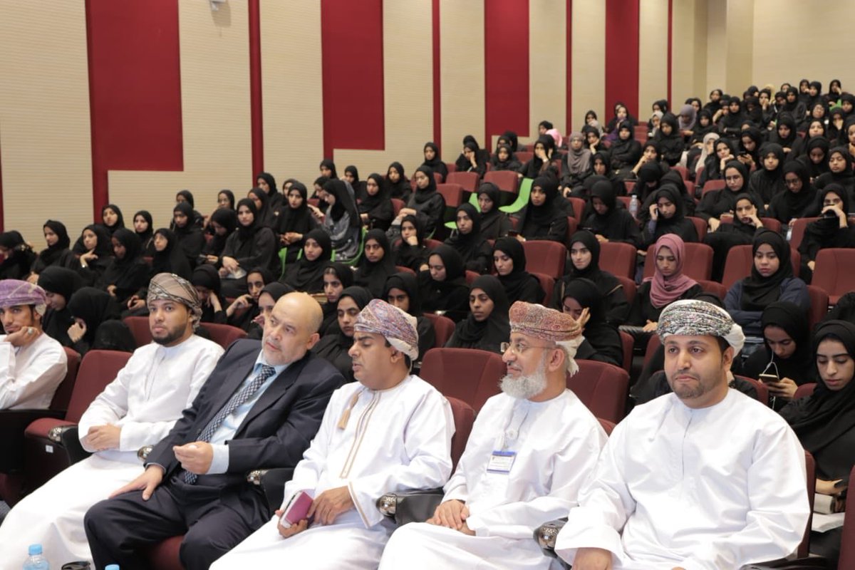 جامعة الشرقية تختتم الأسبوع التعريفي للطلبة الجدد