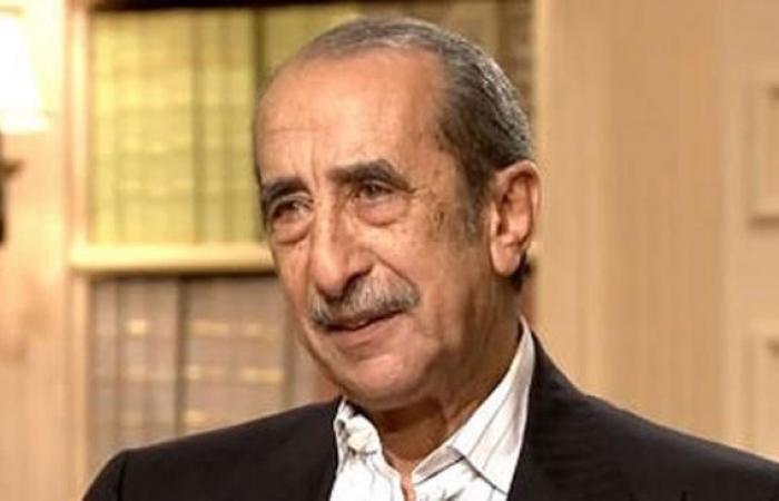 الموت يغيب الإعلامي المصري حمدي قنديل عن 82 عامًا