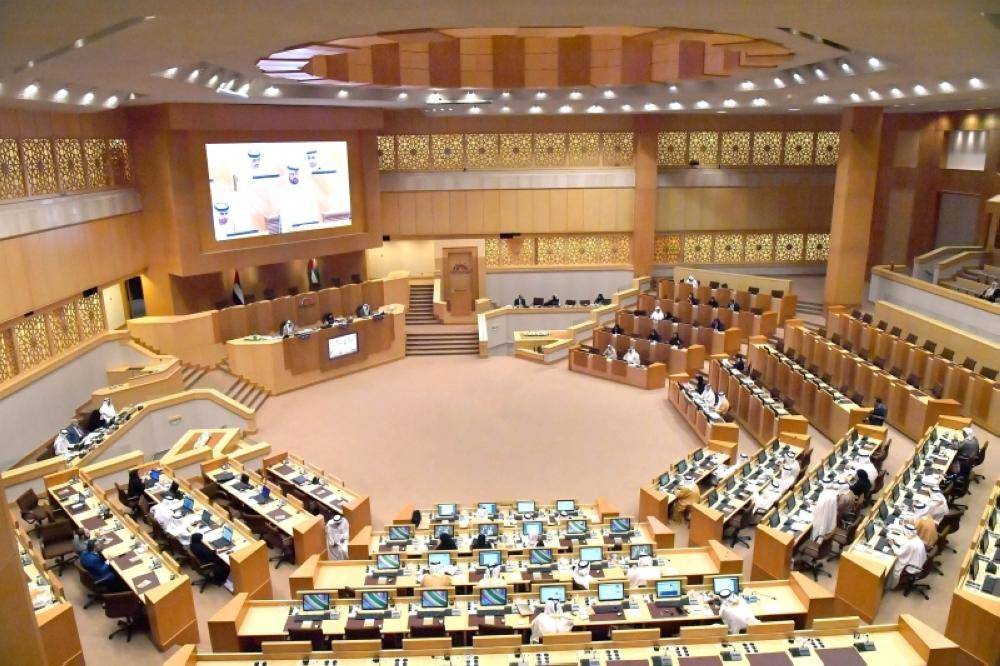الإمارات ترفع نسبة تمثيل المرأة في البرلمان إلى 50 %
