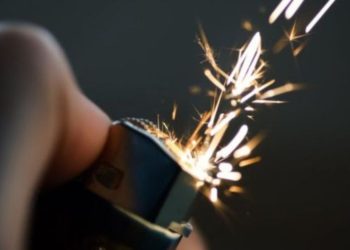 تحذير من اندلاع حرائق مميتة بسبب تراكم المستحضرات في الأقمشة