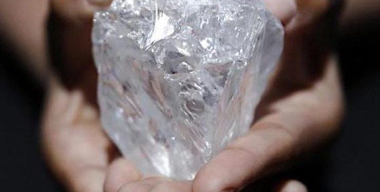 تزن 522 قيراطًا .. العثور على أكبر ماسة في أمريكا الشمالية