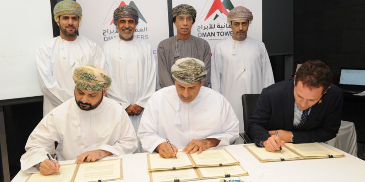 الشركة العمانية للأبراج توقع مذكرتي تفاهم لبناء الأبراج وتأجيرها وإدارة أصولها في السلطنة