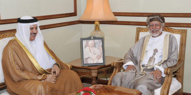 الوزير المسؤول عن الشؤون الخارجية يستقبل أمين عام مجلس التعاون