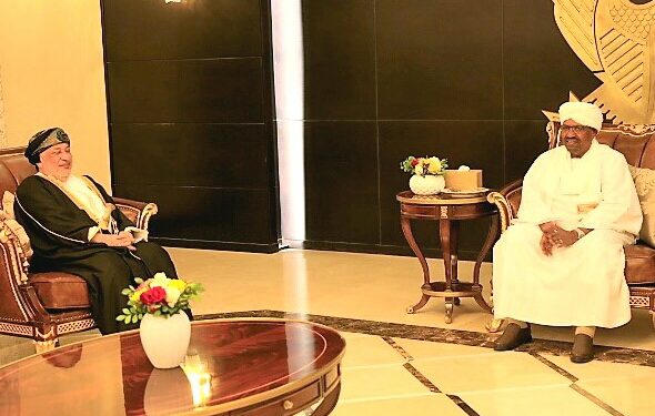 الرئيس السوداني يستقبل رئيس مجلس الدولة