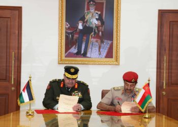 السلطنة والأردن يوقعان على مذكرة التفاهم في مجال التعاون العسكري
