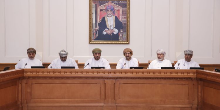 استعراض سبل تعزيز التعاون بين مجلسي الدولة والشورى ووسائل الإعلام