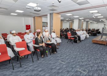 115 طبيبًا عمانيًا يلتحقون بالبرنامج التأسيسي العام