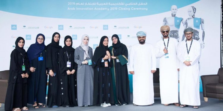 مراكز متقدمة لطلاب السلطنة في أكاديمية الإبداع العربي بالدوحة