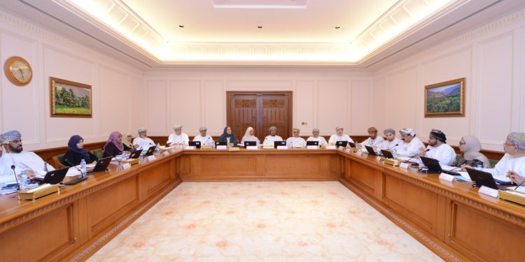 اجتماعية الدولة تناقش مع مسؤولي وزارة الصحة مشروع قانون تنظيم مزاولة مهنة الطب
