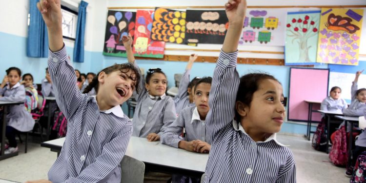 دراسة: تلاميذ الصف الأمامي أفضل تعلمًا من تلاميذ الصفوف الخلفية