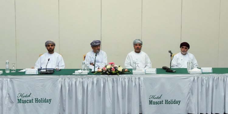 وزير الصحة يترأس الاجتماع الإداري الموسع