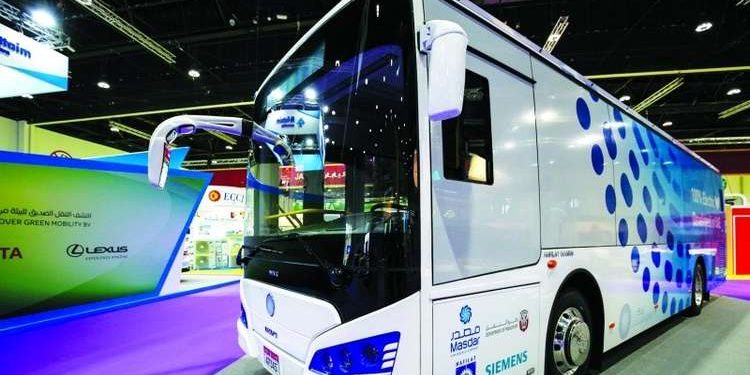 تسيير أول حافلة ركاب مستدامة تعمل بالكهرباء في أبوظبي