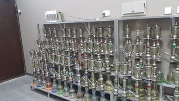 ضبط مطعم لممارسته نشاطًا مخالفًا ببوشر