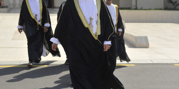 الرئيس الفلسطيني يستقبل سمو السيد أسعد
