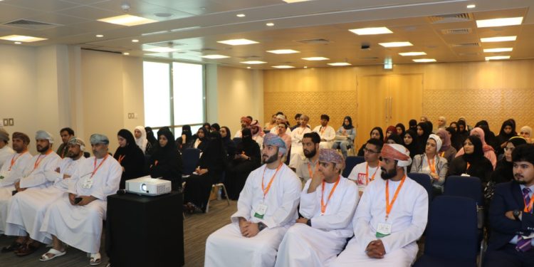 الجمعية الصيدلانية تشارك في مؤتمر ومعرض دبي للصيدلة والتكنولوجيا
