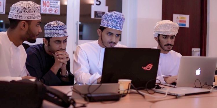 الكلية التقنية العليا الأولى خليجيًّا في مسابقة البرمجة من جوجل 2019