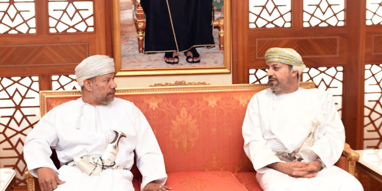 وزير الداخلية يلتقي برئيس وأعضاء اللجنة العليا لانتخابات الشورى