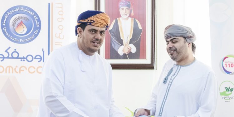 الشركة العمانية الهندية للسماد تقدم دعما لجمعيات النور للمكفوفين والعمانية للمعوقين والإعاقة السمعية