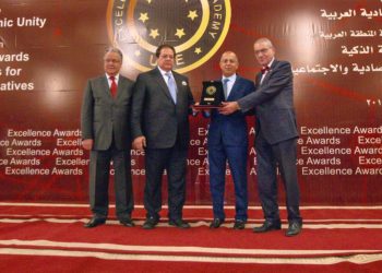 مجلس الوحدة الاقتصادية العربية يمنح الرئيس التنفيذي لـ مدائن شخصية العام للاستثمار الصناعي