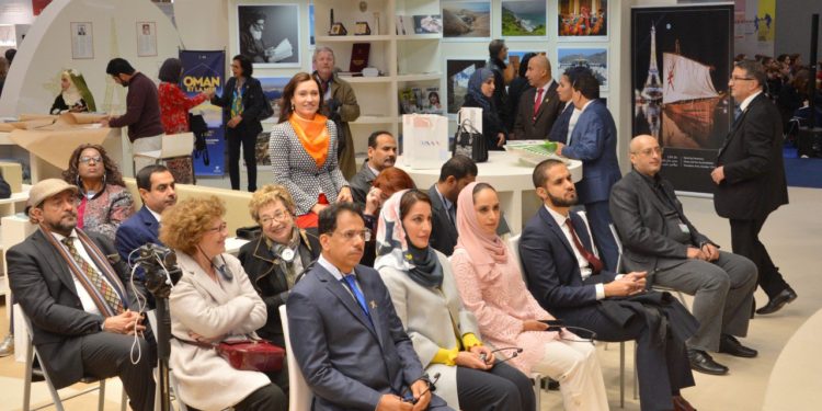 السلطنة في معرض باريس الدولي للكتاب… فُرص متعددة المحاور
