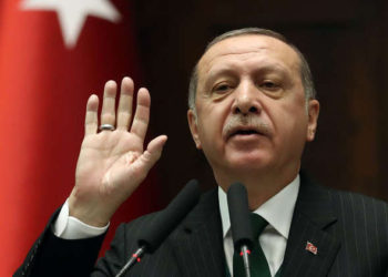الأتراك يصوتون في انتخابات محلية قد تشهد خسارة أردوغان في مدن كبرى