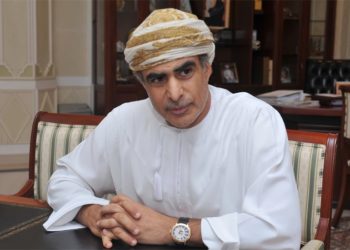 وزير النفط العماني يبدي سعادته بالمشاركة في مشروع مصفاة بسريلانكا