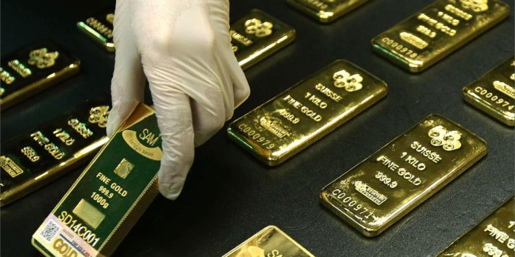الذهب يستقر مع تراجع الأسهم بسبب مخاوف الركود