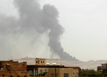 طيران التحالف يقصف بـ4 غارات موقعا عسكريا جنوب صنعاء