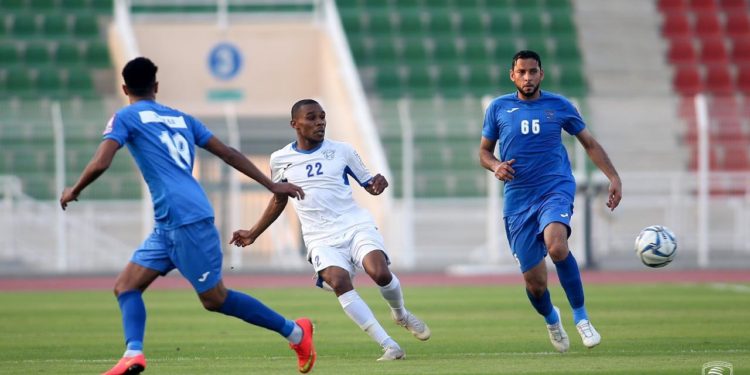 ظفار يقترب من الفوز بلقب دوري عمانتل لكرة القدم