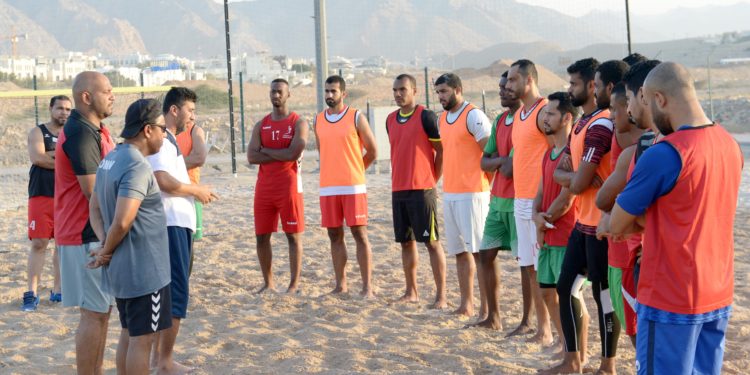 بعثة منتخبنا الوطني لليد الشاطئية تغادر إلى طهران اليوم