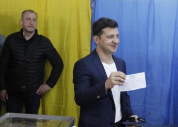 بحملة غير تقليدية.. ممثل كوميدي يفوز برئاسة أوكرانيا
