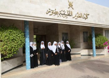 بدء اعمال الندوة الحوارية (نحو مجتمع أسري متماسك) بولاية صور