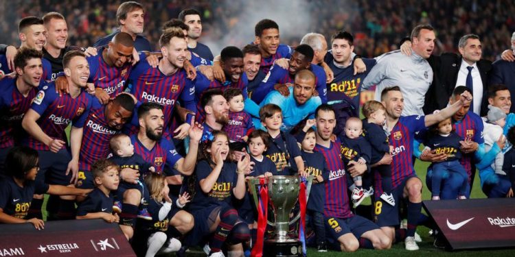 برشلونة يهزم ليفانتي ويتوج بلقب الدوري الإسباني