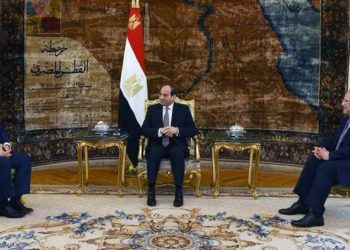 لبحث مستجدات الأوضاع في ليبا, السيسي يلتقي حفتر في القاهرة