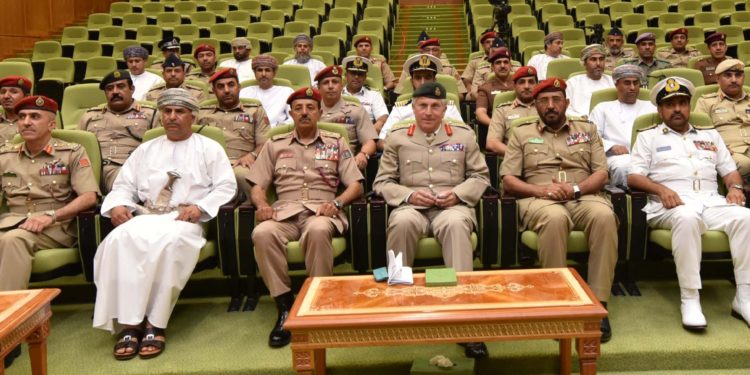 كلية الدفاع الوطني تستضيف رئيس أركان الدفاع البريطاني