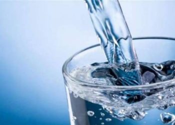 دراسة: شرب المياه المعدنية الغنية بالمعادن يمكن أن يمنع ضغط الدم المرتفع