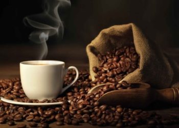 شرب القهوة يعمل على تحسين حركة الأمعاء