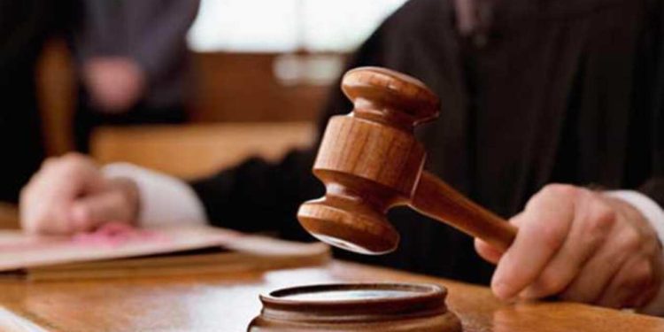 حكم قضائي ضد وافد بالحبس أربعة أشهر والطرد من البلاد ومصادرة المضبوطات بإبراء